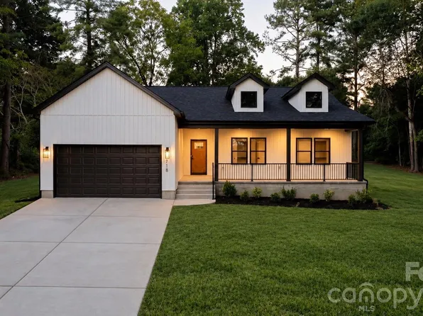 718 W 1st St, Newton, NC 28658