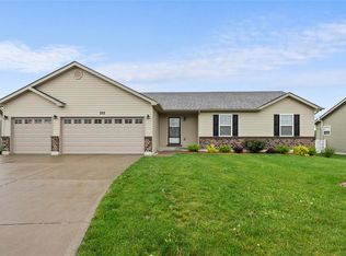 211 Rolling Rock Creek Dr, Wentzville, MO 63385