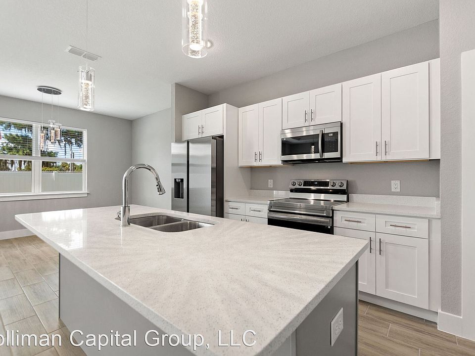 1st image of 321 Royal Palm Cir