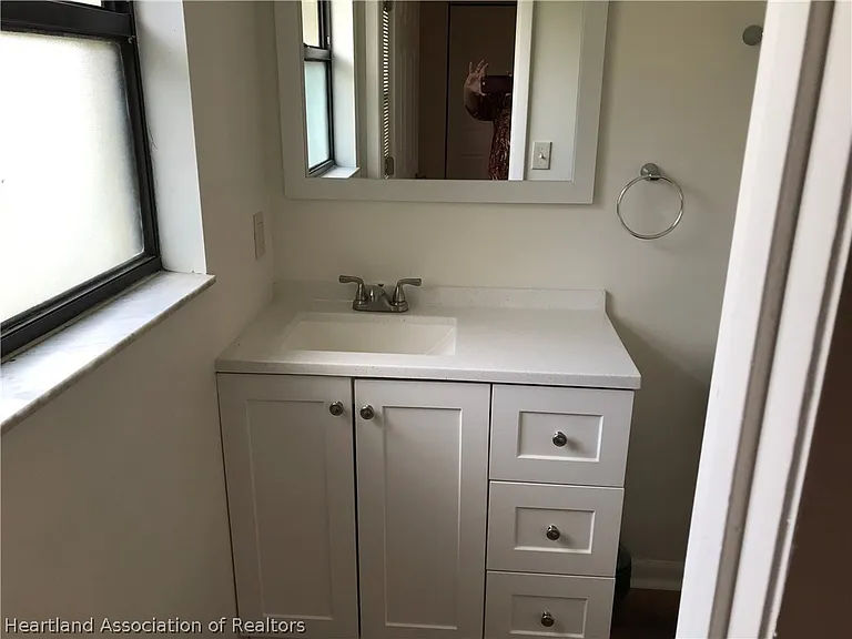5015 Manatee Dr — Photo 14