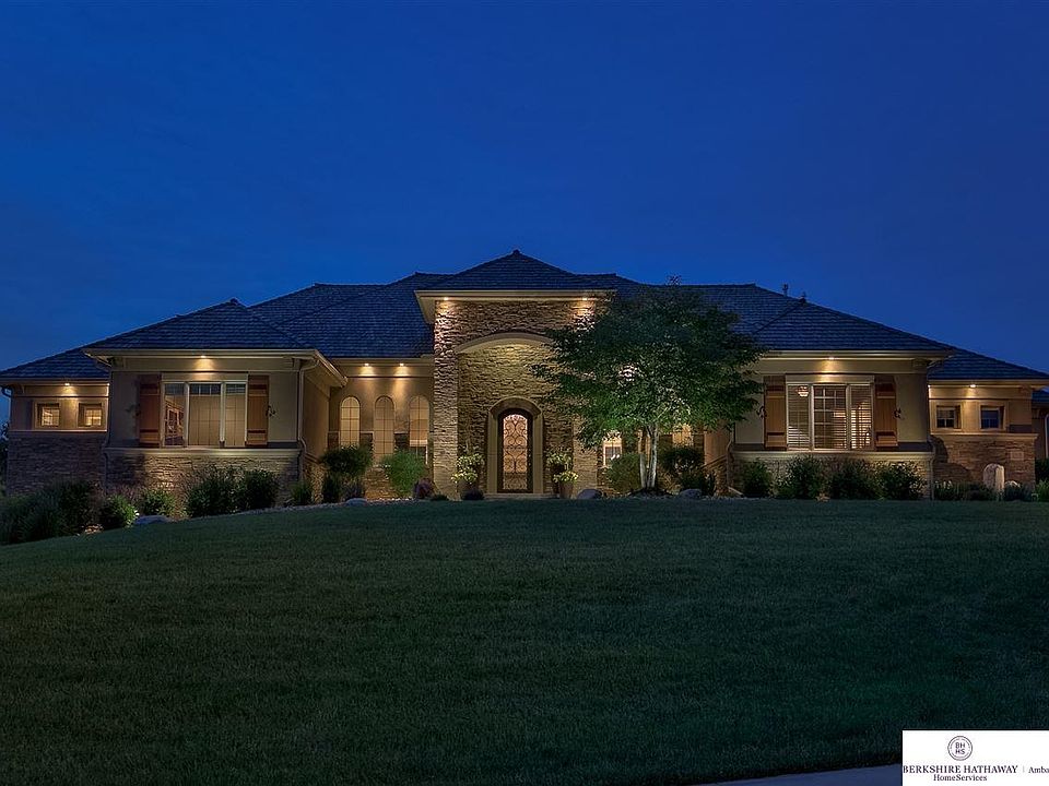 1st image of 17110 Valley Dr