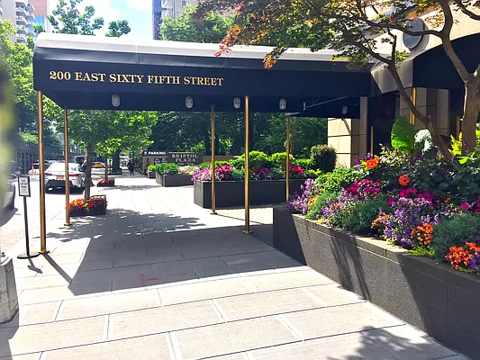 Rented by Avery New York | media 36