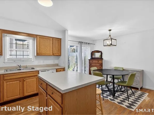 220 Castle Avenue #220, Fairfield, CT 06825
