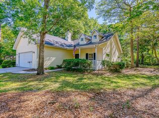 27 Marsh Dr, Beaufort, SC 29907