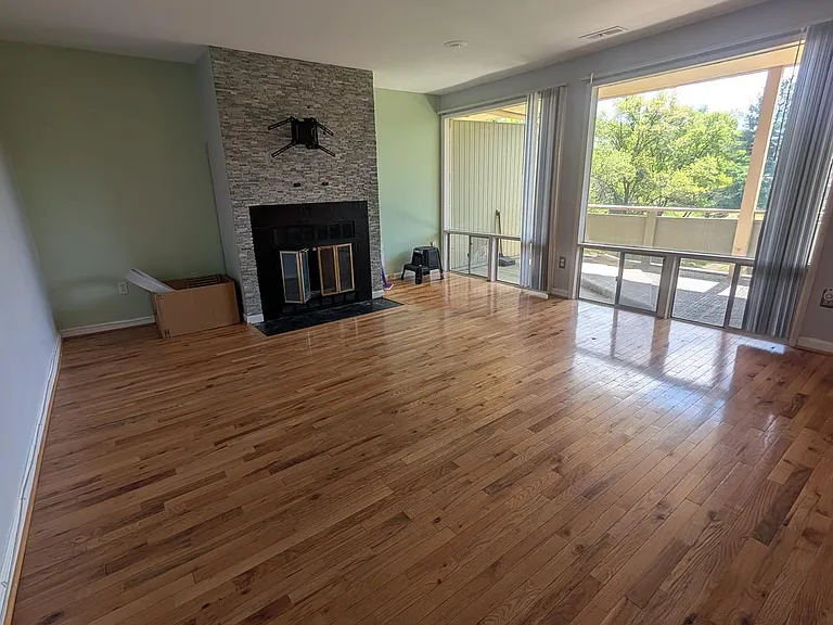 7103 Donnell Pl #D5 — Photo 4