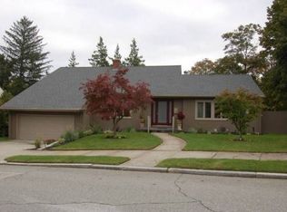 10 Brookway Rd, Providence, RI 02906