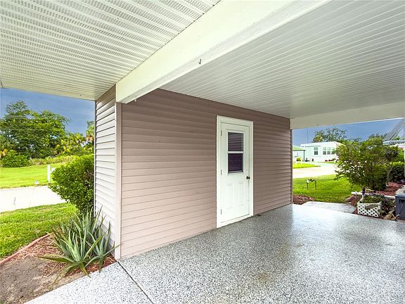 5th image of 180 Nightingale Cir