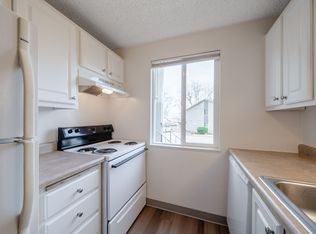 8734 N Columbia Blvd APT 3, Portland, OR 97203