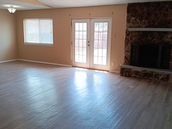 2nd image of 5119 W Illinois Ave