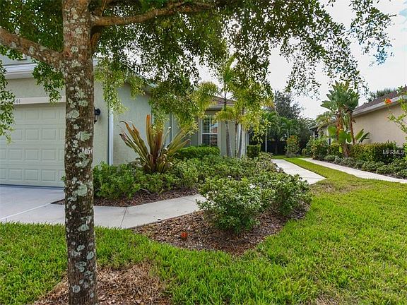 2nd image of 2544 Terracina Dr