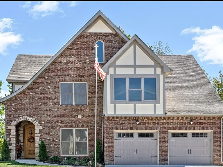 1515 Hereford Blvd — Photo 1