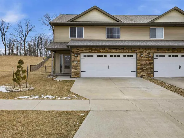 1006 Creekside Dr, Tiffin, IA 52340