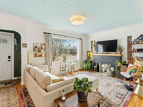 5th image of 6036 106th St NW