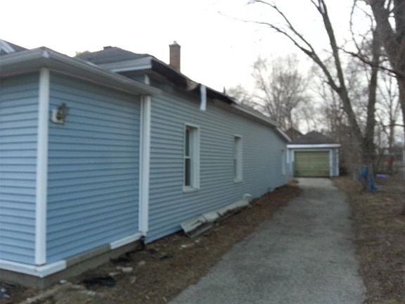 3rd image of 133 E Emmett St