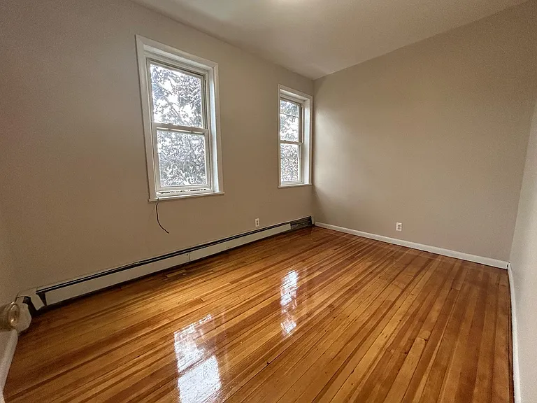 538 Bayway Ave #2 — Photo 4