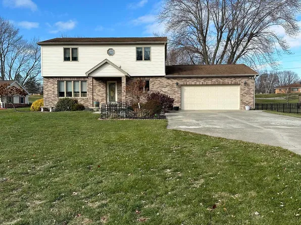 515 Greenlawn Dr, Logansport, IN 46947