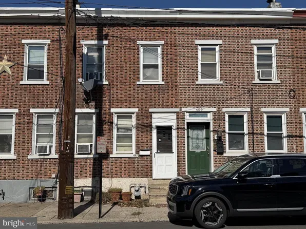 497 Pond St, Bristol, PA 19007