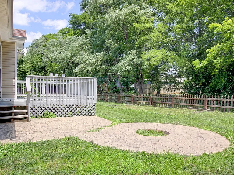 3729 Kendra Ct N — Photo 13