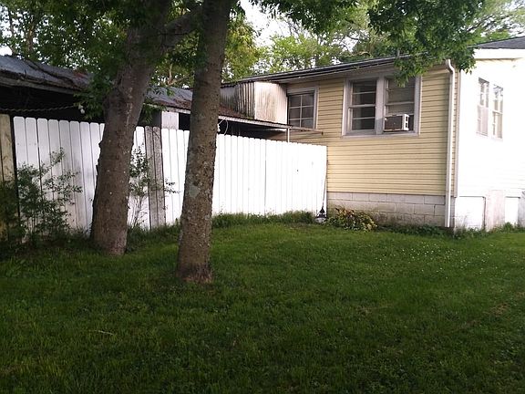 3rd image of 317 Sarver Ave