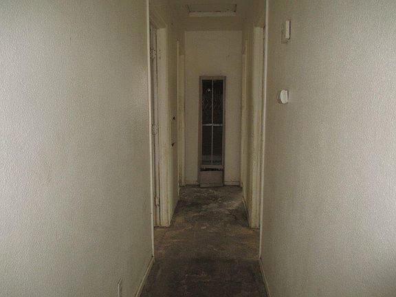 5th image of 166 N Oakview Ave