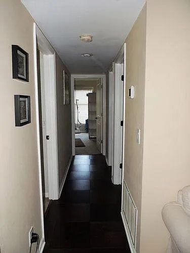 430 Queens Rd — Photo 1