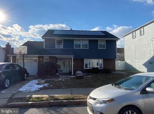 1872 Garth Rd, Philadelphia, PA 19116