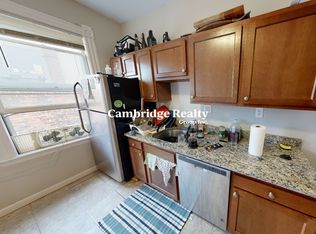 10 Pleasant St #3T, Cambridge, MA 02139