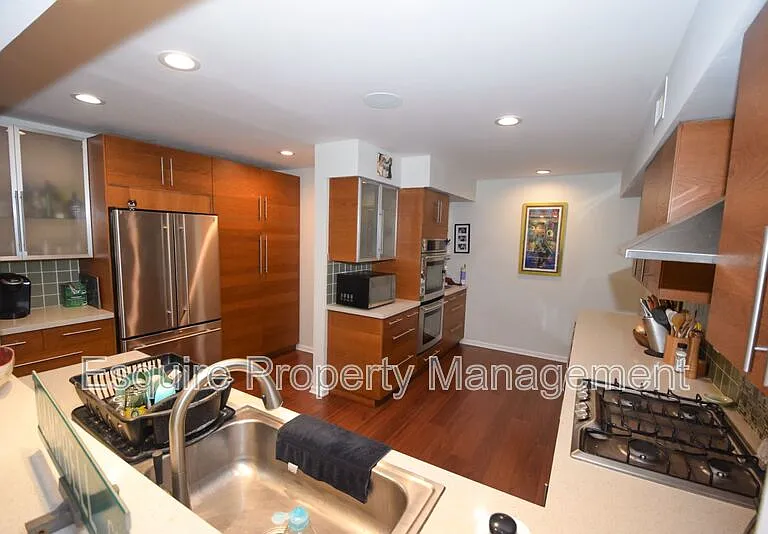 4355 Whittier Ct — Photo 9