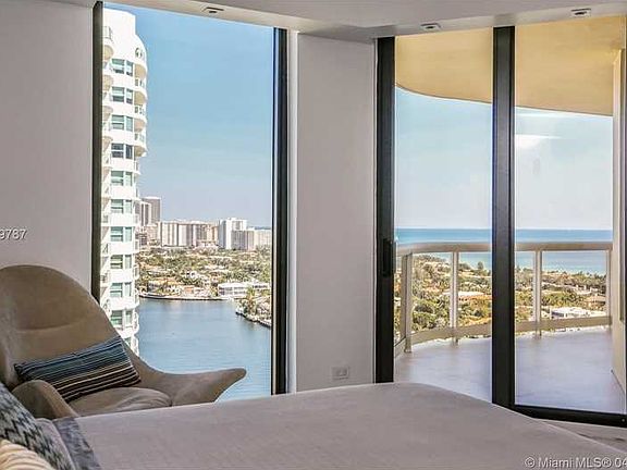 5th image of 20191 E Country Club Dr APT 2306