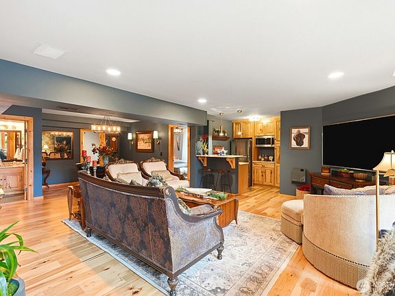5th image of 5805 176th Drive SE