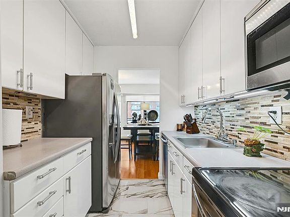 4th image of 125 Prospect Ave APT 11G