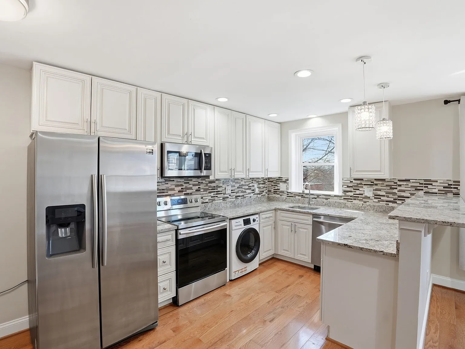 1 bed, 670 sqft, $1,575 — Photo 4
