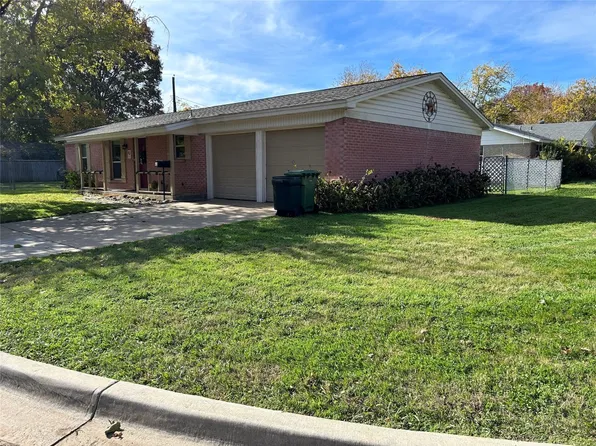 446 Holly St, Grapevine, TX 76051