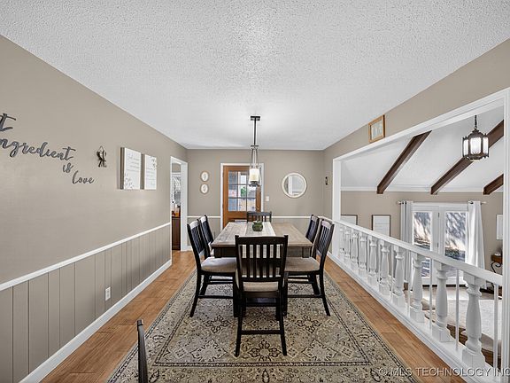 5th image of 1115 Grandview Rd