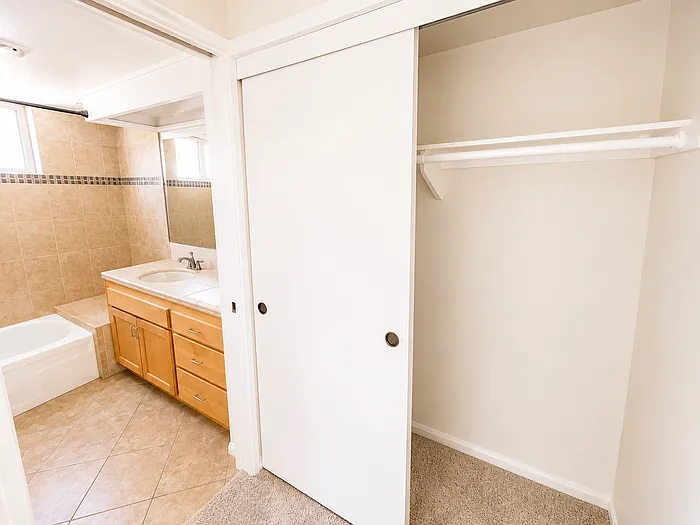 4759 Lamont St — Photo 15