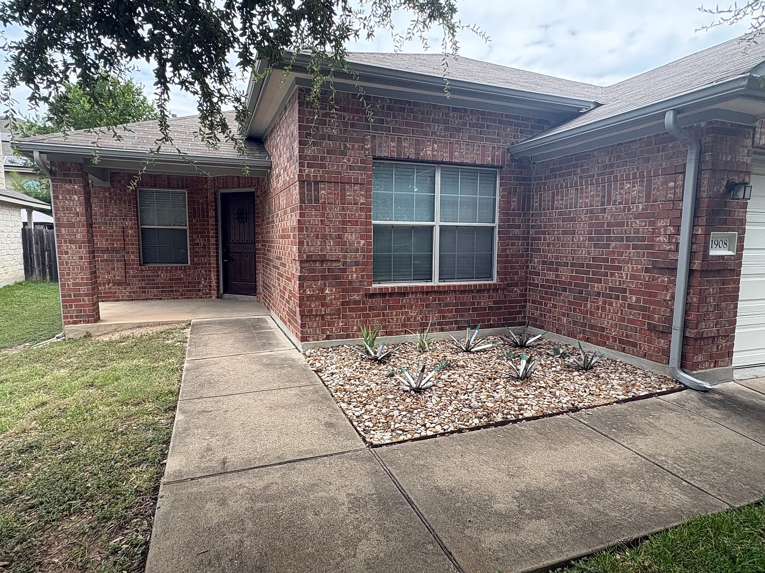 1908 Melissa Oaks Lane — Photo 4