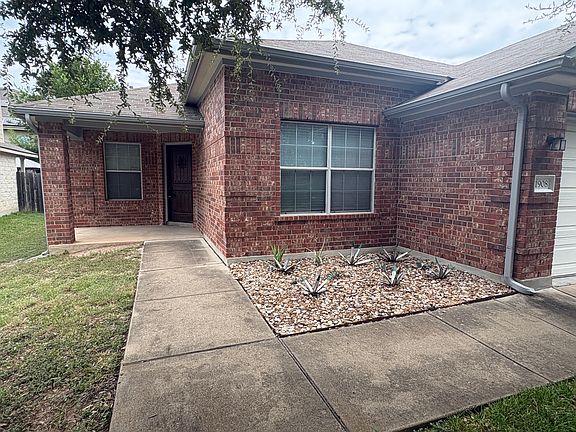 4th image of 1908 Melissa Oaks Ln