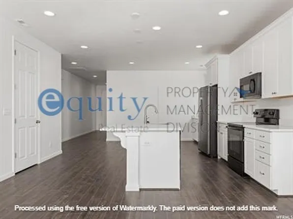 2103 N Wallflower Dr, Saratoga Springs, UT 84045