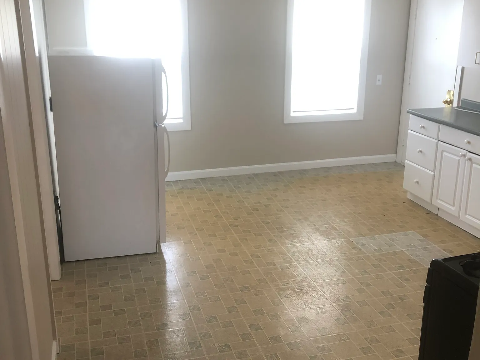 3 bed, $1,800 — Photo 2