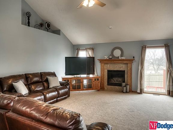 4th image of 1603 Alberta Ave