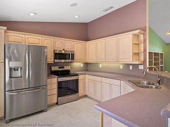 3rd image of 112 Huntley Oaks Blvd