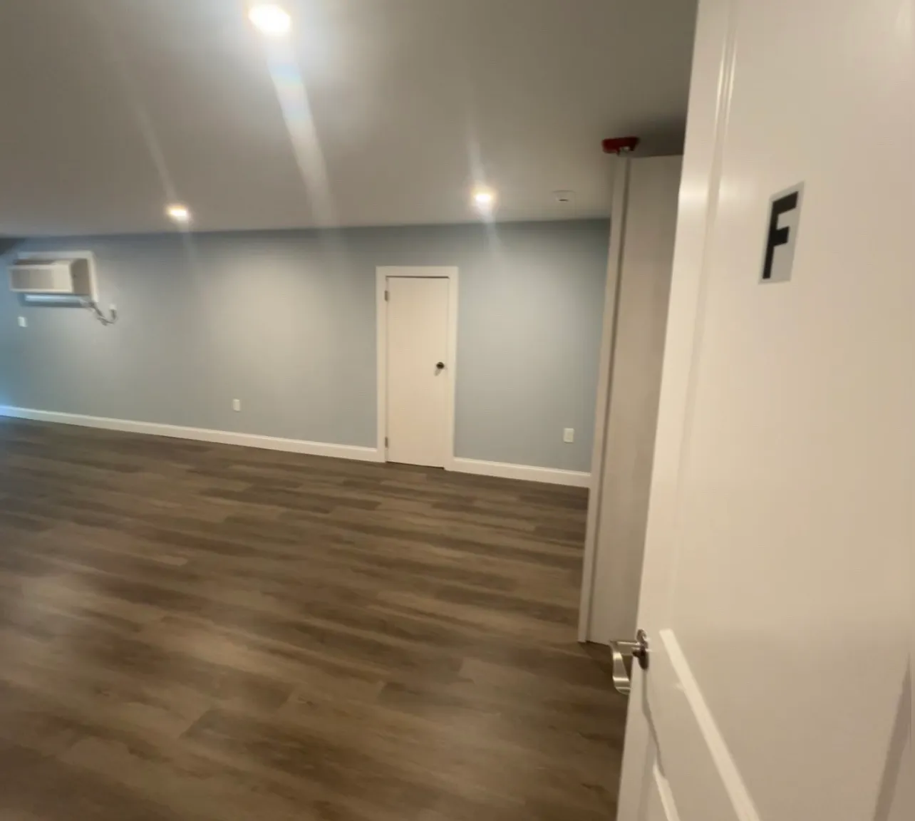 Studio, 500 sqft, $1,350 — Photo 2