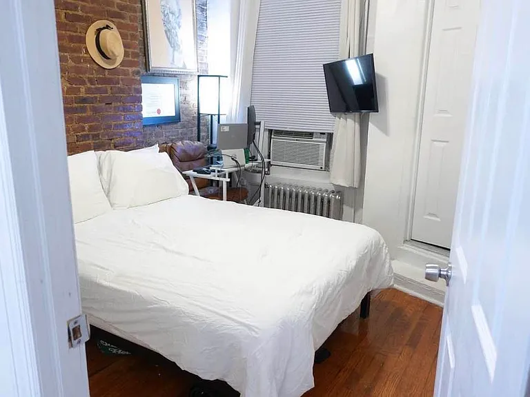 309 E 69th St #3F — Photo 1