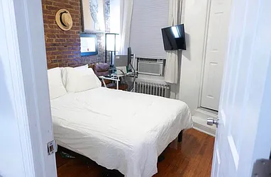 309 East 69th Street, #3F