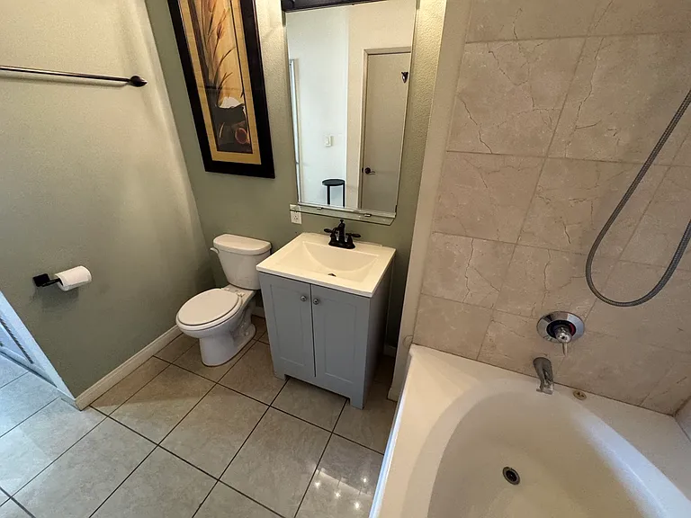 488 E Ocean Blvd #417 — Photo 38