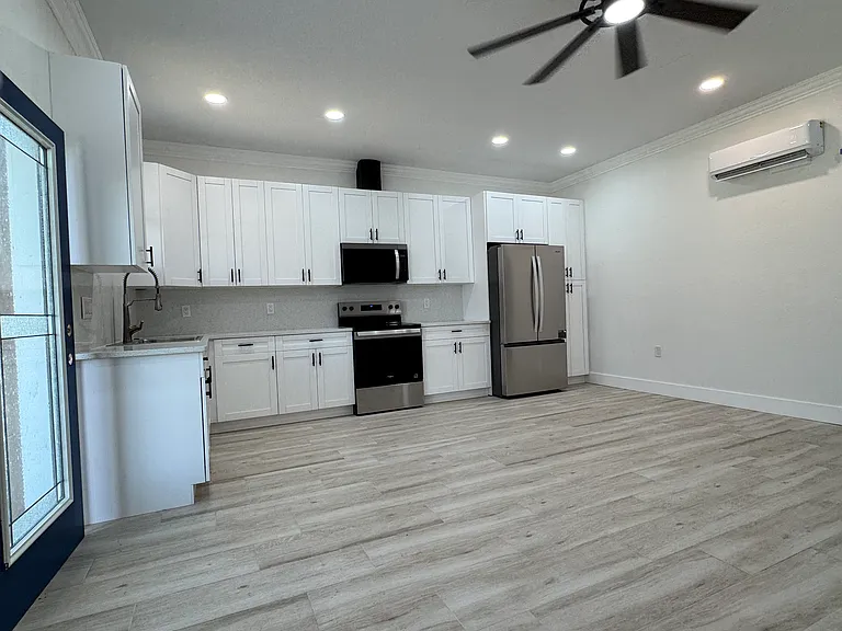 2813 S 63rd St #A — Photo 2
