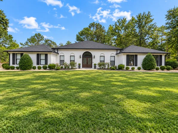 49 Canebrake Blvd, Hattiesburg, MS 39402