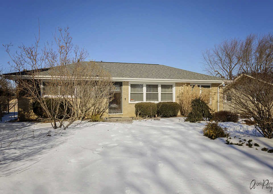 1st image of 1808 Sprucewood Ln
