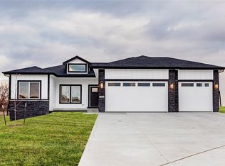 1117 NE Forest Ridge Ct, Ankeny, IA 50021