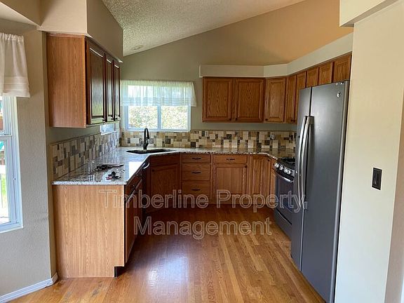 4th image of 8322 Radcliff Dr